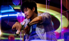 成人在线一区